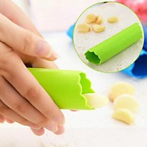 Чистилка для чеснока
